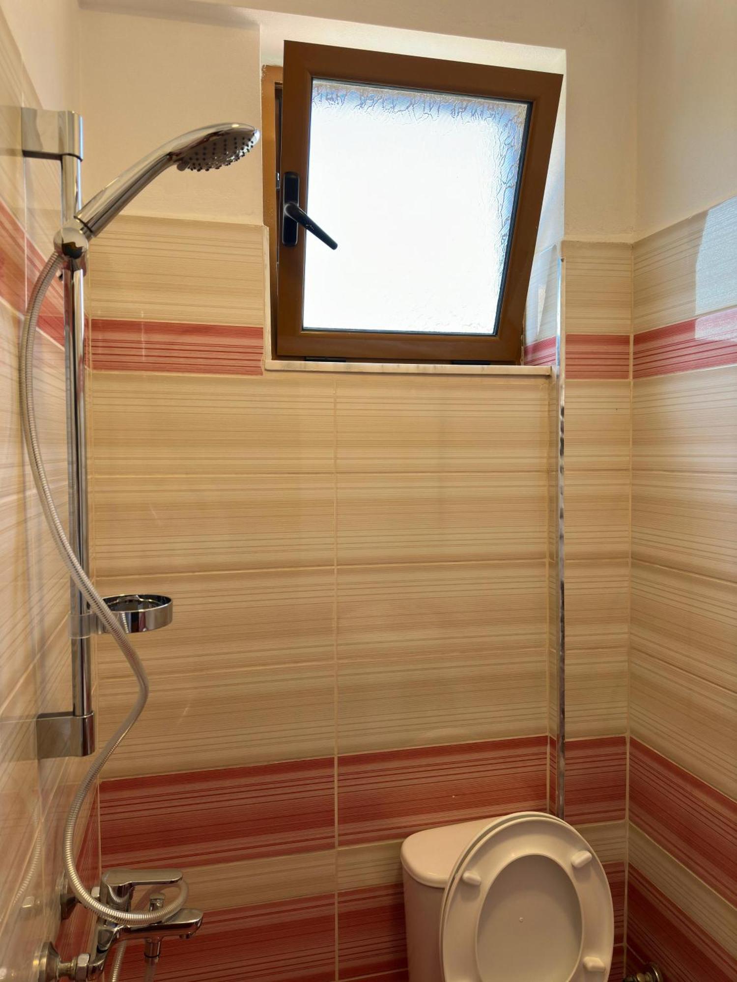 Evelina Ernild Rooms Sarandë エクステリア 写真